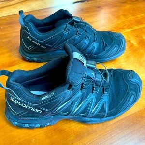 Men’s size 10.5 Salomon XA Pro 3G Trail Running shoes, ClimaShield Waterproof.